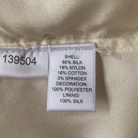 Ann Taylor silk blend embroidered silk lined cream cardigan hook/eye close EUC - Picture 8 of 10